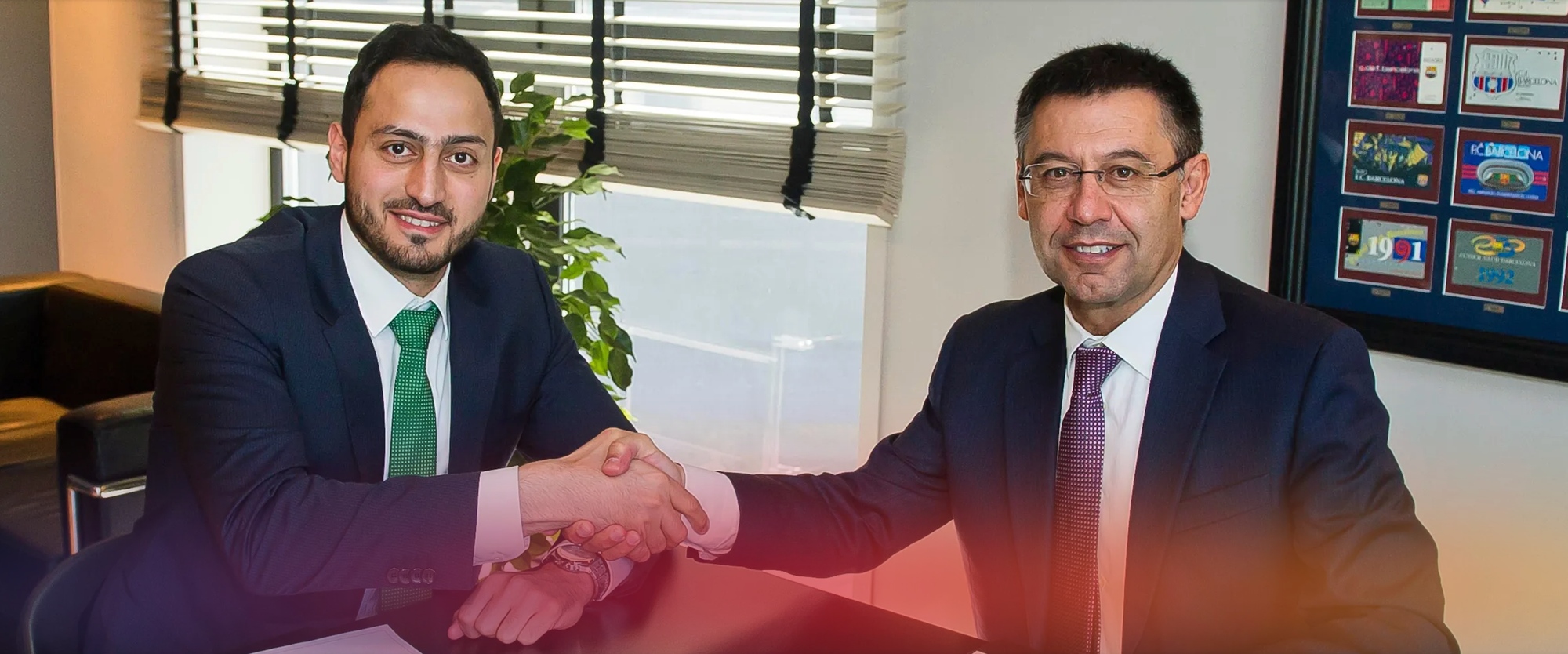 Fahad Alhagbani with FC Barcelona President Josep Maria Bartomeu.